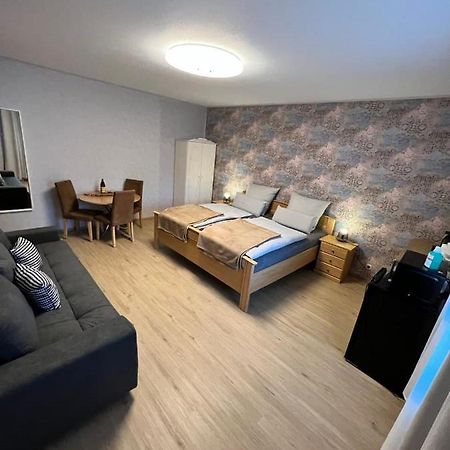 O&W Ferienzimmer Am Nuerburgring, Quiddelbach ภายนอก รูปภาพ